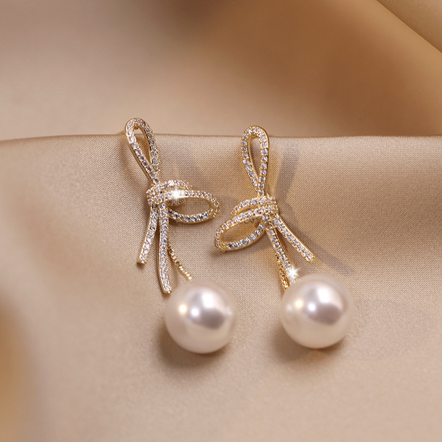 Delicate Artisan Gold Earring