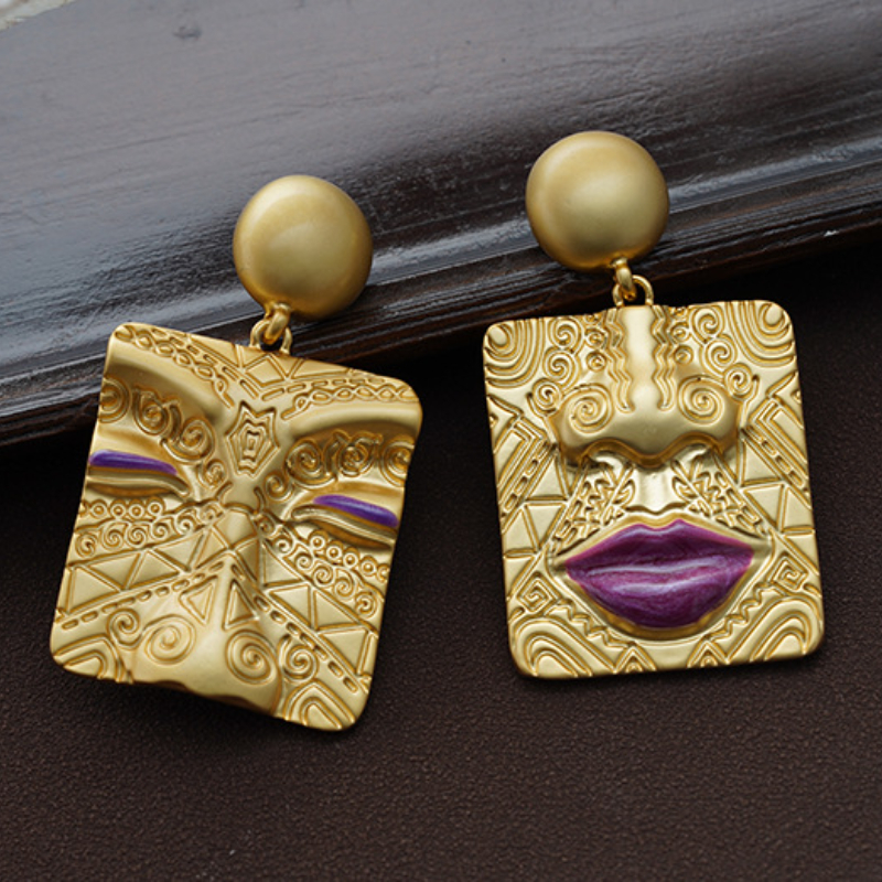Vintage Handmade Gold Earring