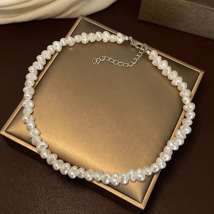 Romantic Pearl Necklace for Special Moments