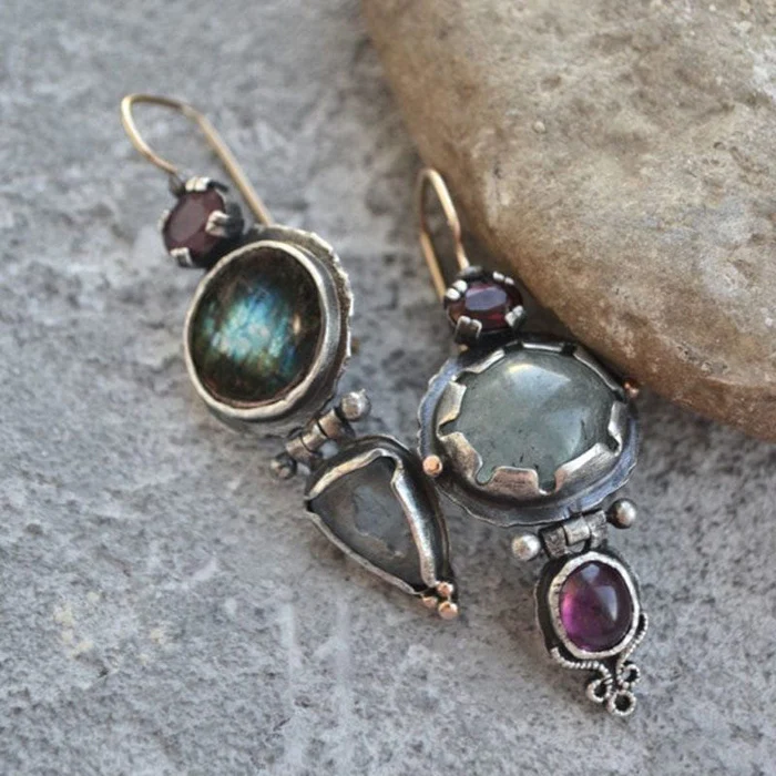 Charming Earring for Any Occasion
