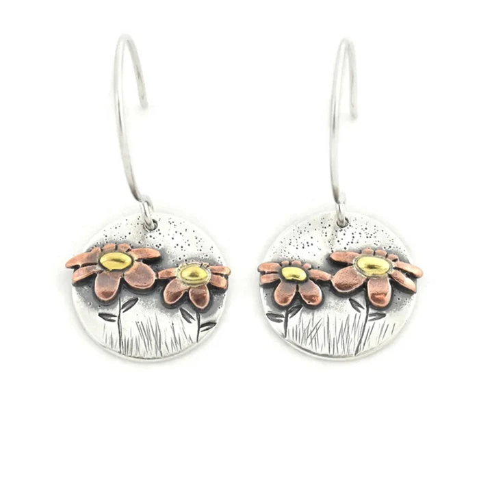 Charming Silver Earring for Any Occasion