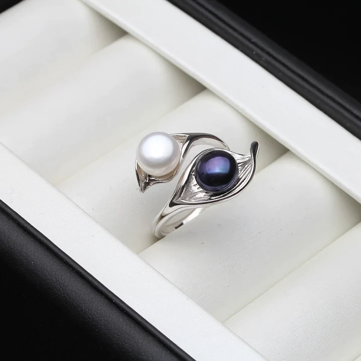 Classic Pearl Ring with Timeless Appeal