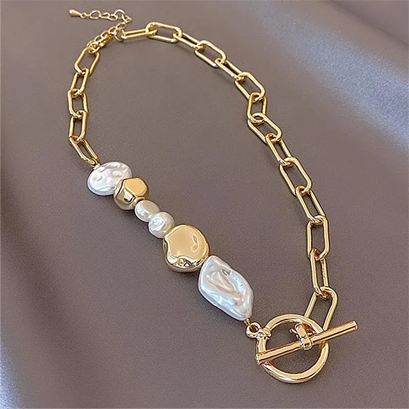 Classic Gold Necklace with Timeless Appeal
