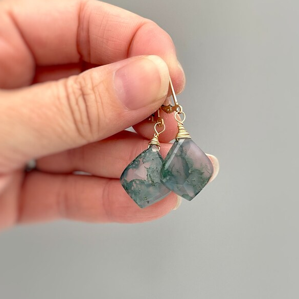 Charming Earring for Any Occasion