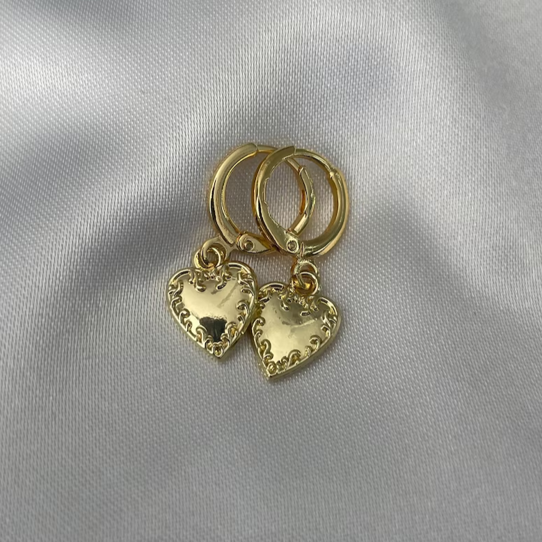Elegant Gold Earring for Every Occasion