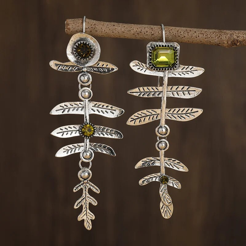 Romantic Silver Earring for Special Moments