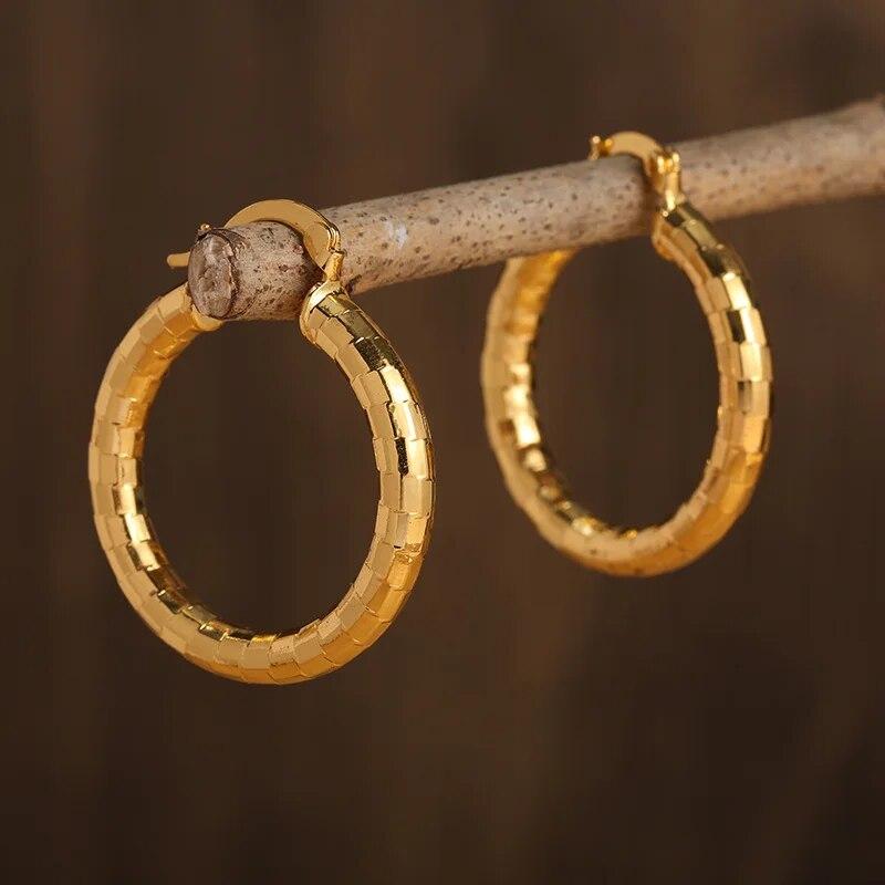 Beautiful Gold Earring with Unique Style