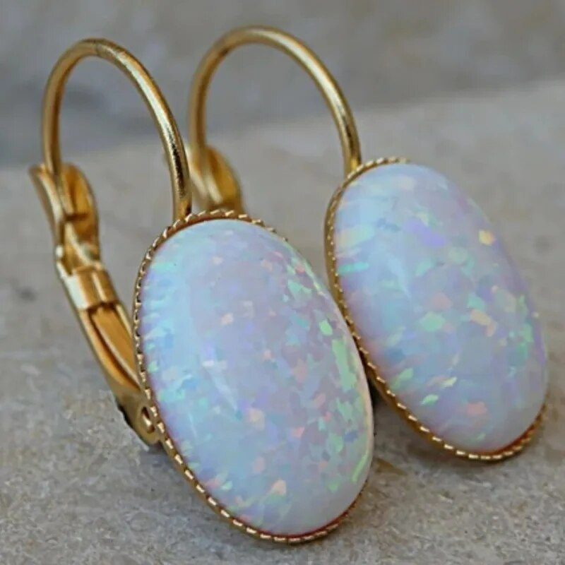 Beautiful Gold Earring with Unique Style