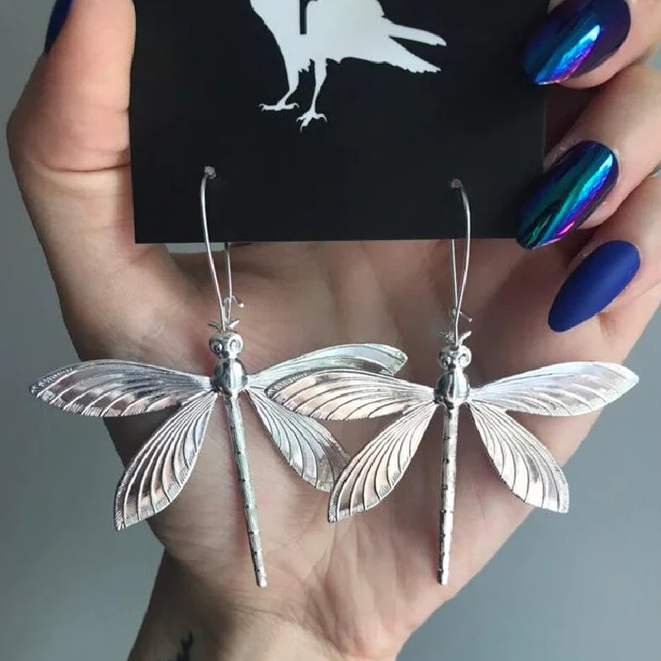 Romantic Silver Earring for Special Moments