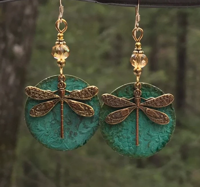 Elegant Gold Earring for Every Occasion