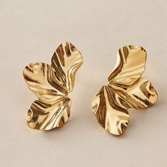 Elegant Gold Earring for Every Occasion