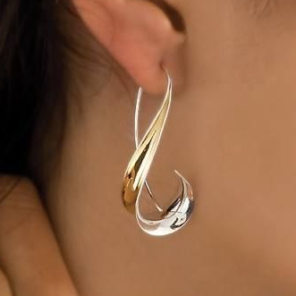 Vintage Handmade Gold Earring