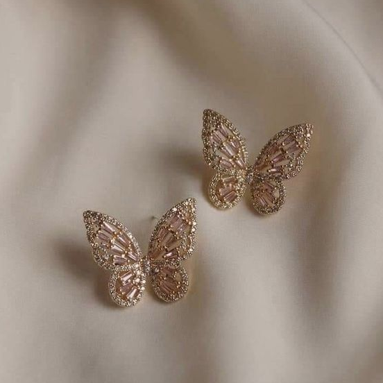 Stunning Earring for Daily Wear