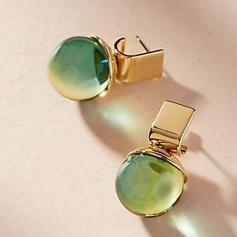 Charming Gold Earring for Any Occasion