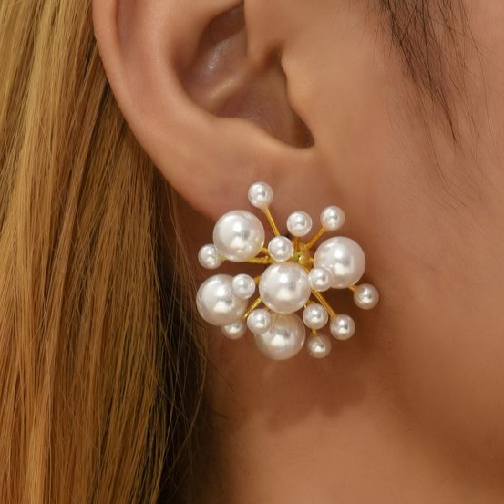 Romantic Pearl Earring for Special Moments
