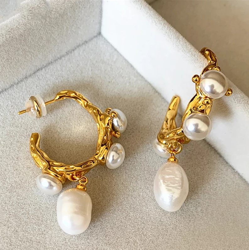 Classic Pearl Earring with Timeless Appeal