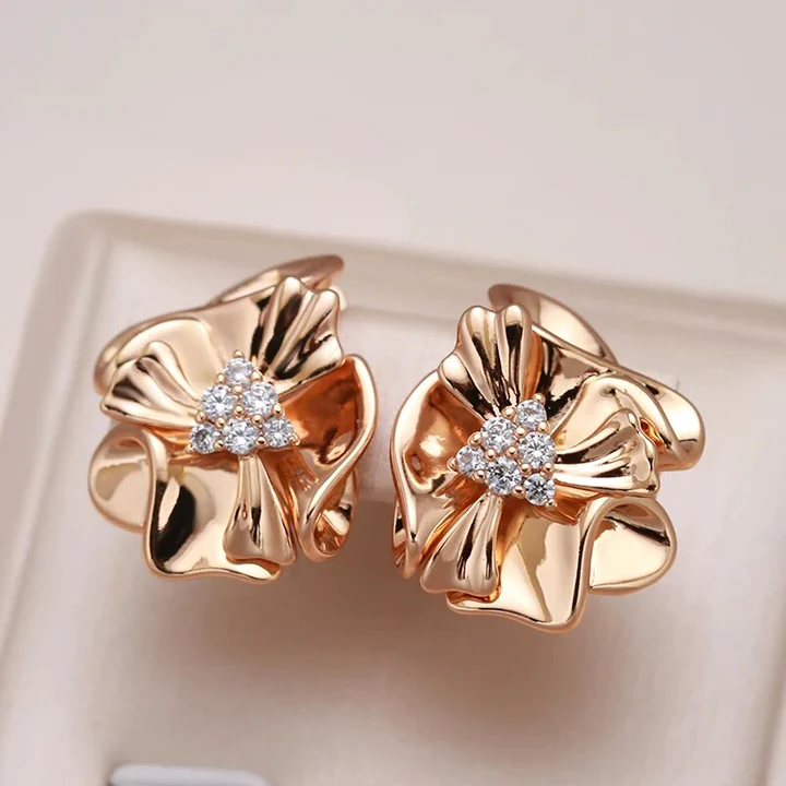 Elegant Gold Earring for Every Occasion