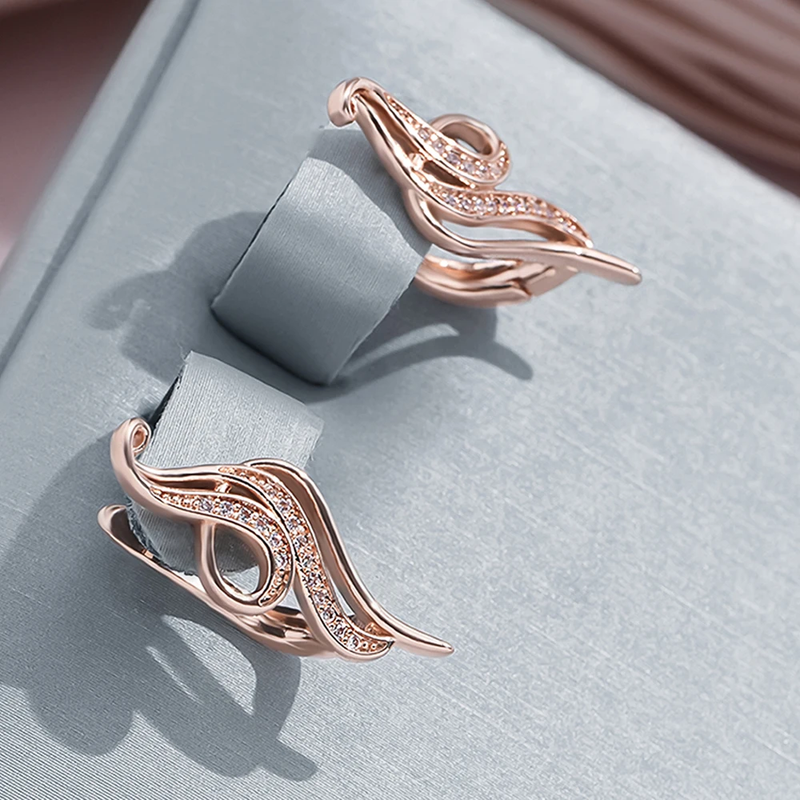 Stunning Gold Earring for Daily Wear