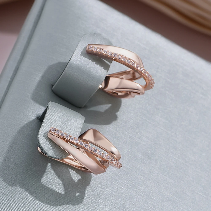Romantic Gold Earring for Special Moments