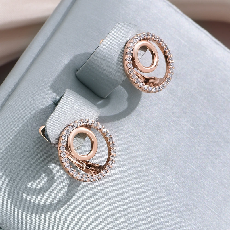 Beautiful Gold Earring with Unique Style