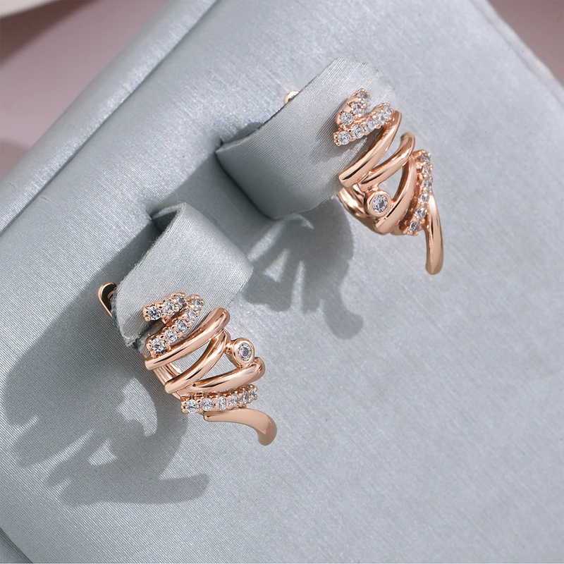 Romantic Gold Earring for Special Moments