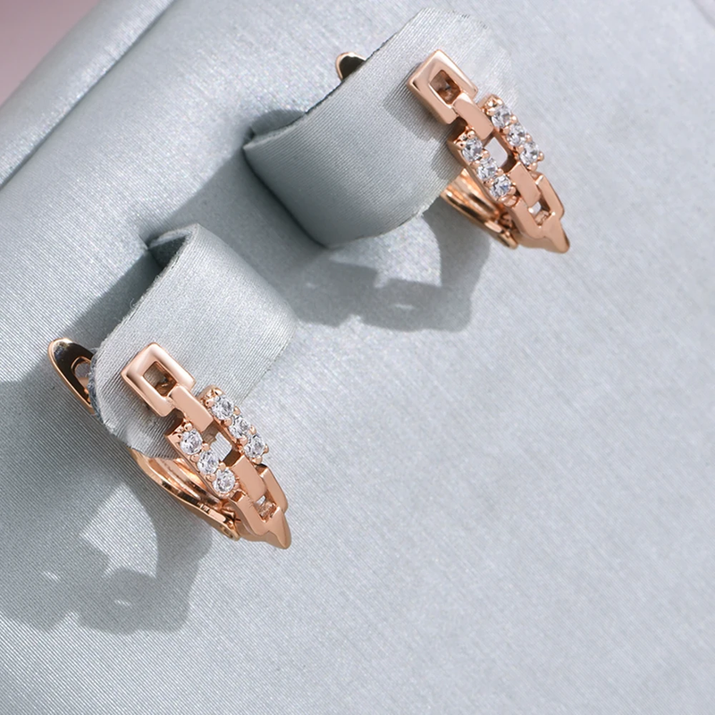 Beautiful Gold Earring with Unique Style