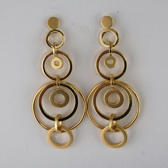 Beautiful Gold Earring with Unique Style