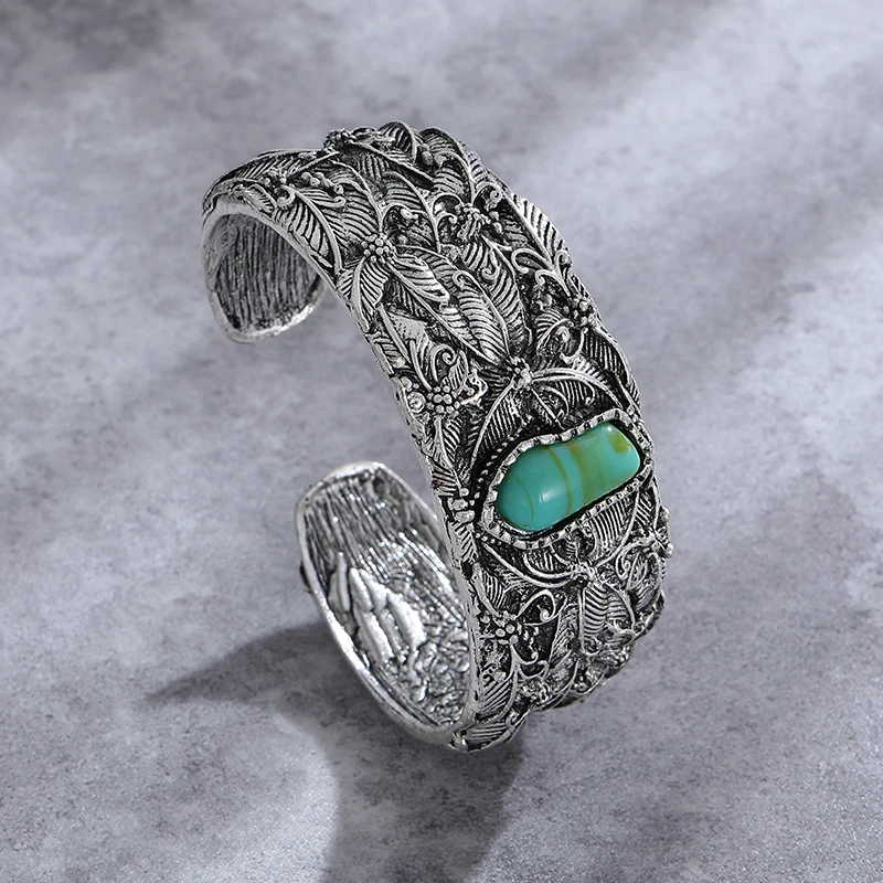 Stunning Silver Bracelet for Daily Wear