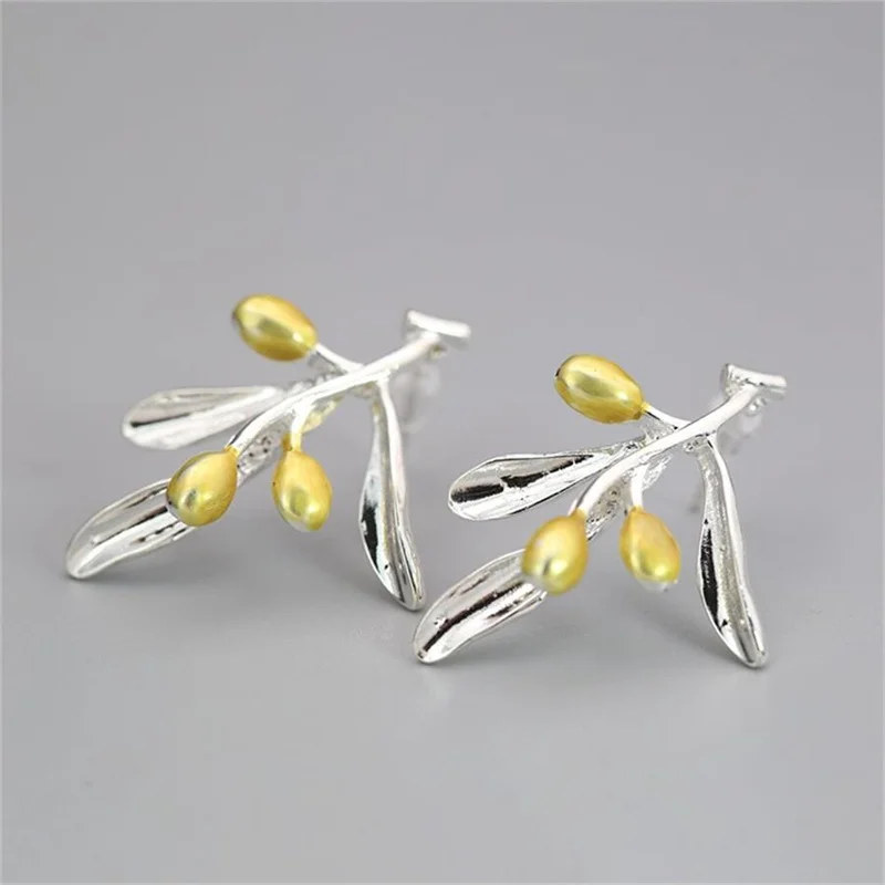 Vintage Handmade Gold Earring