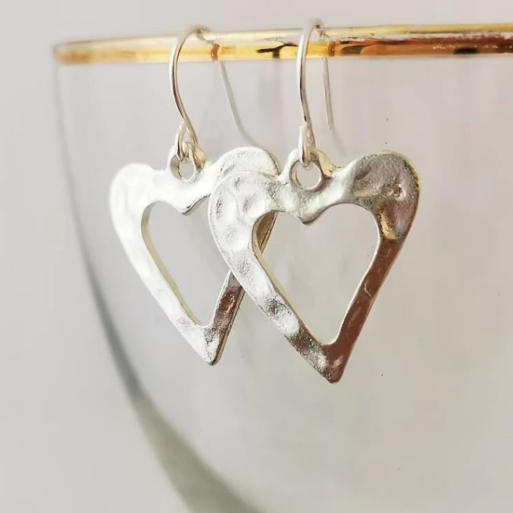 Romantic Silver Earring for Special Moments