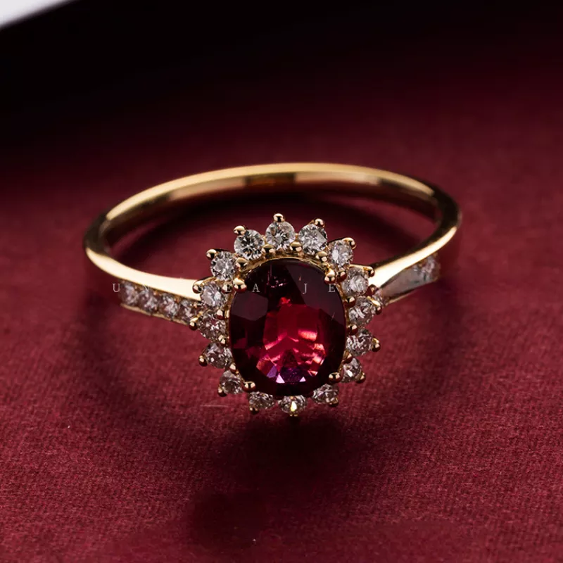 Romantic Gold Ring for Special Moments