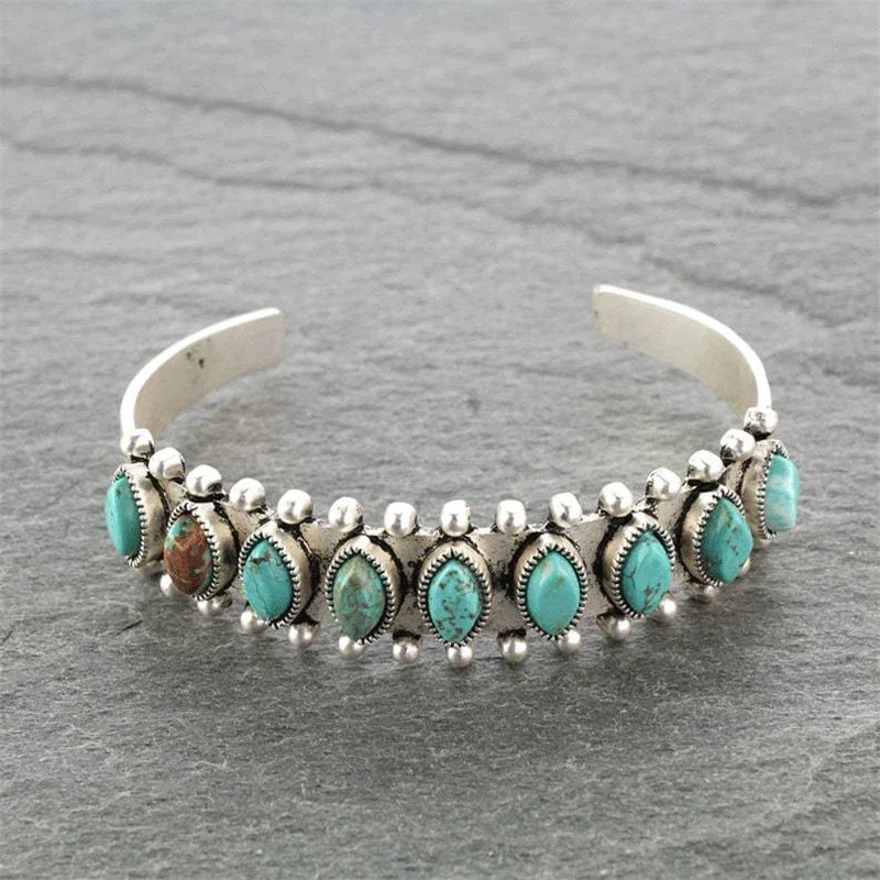 Charming Bracelet for Any Occasion