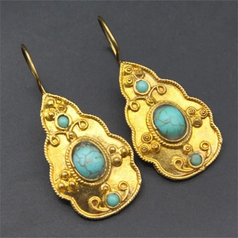 Vintage Handmade Gold Earring