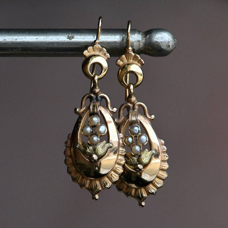 Delicate Artisan Gold Earring