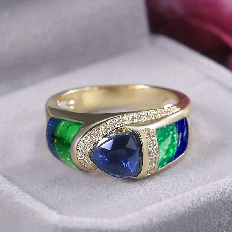 Classic Gold Ring with Timeless Appeal