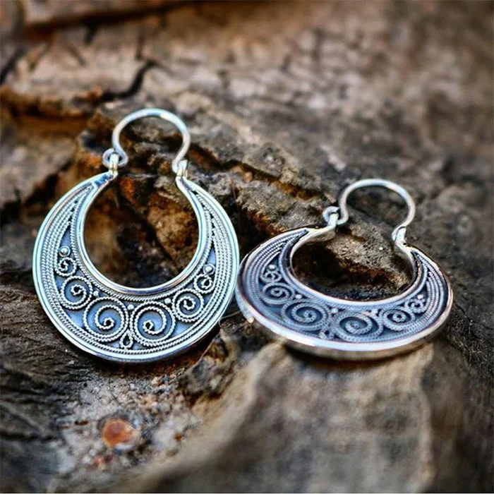 Beautiful Silver Earring with Unique Style