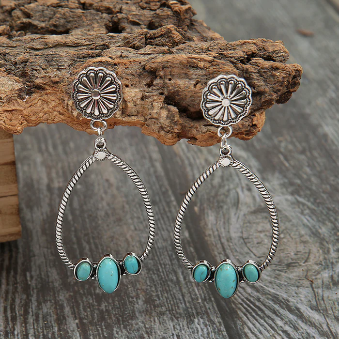 Charming Earring for Any Occasion