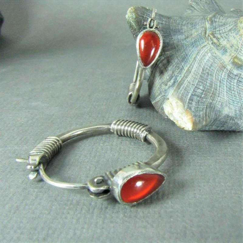Elegant Silver Earring for Every Occasion
