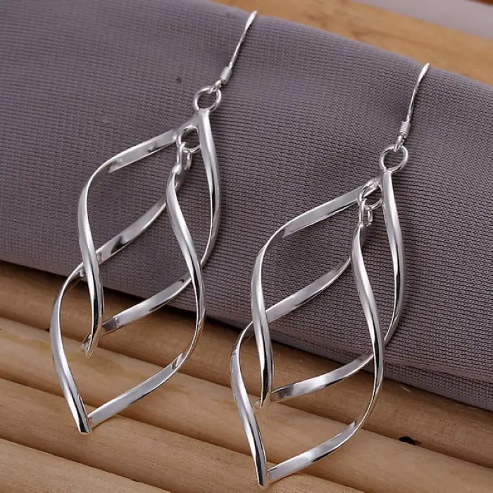 Beautiful Silver Earring with Unique Style