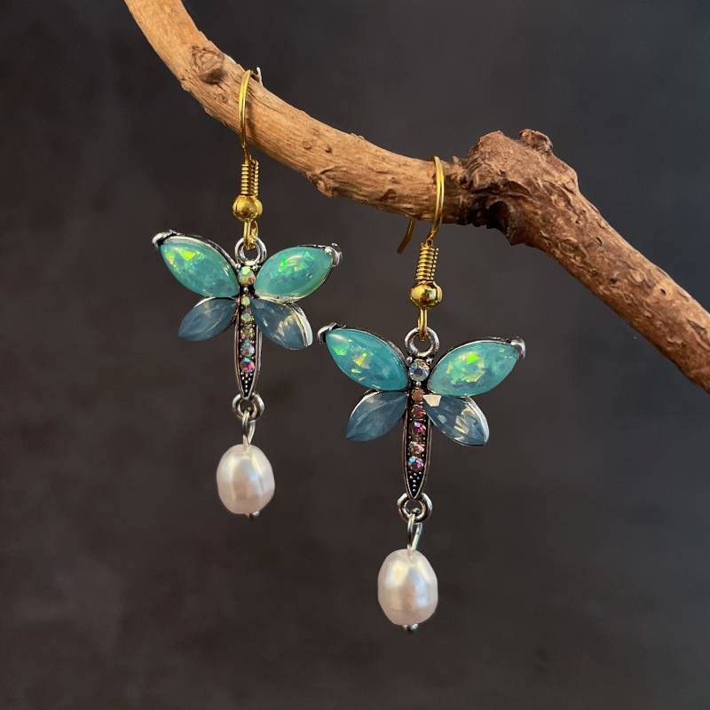 Romantic Pearl Earring for Special Moments