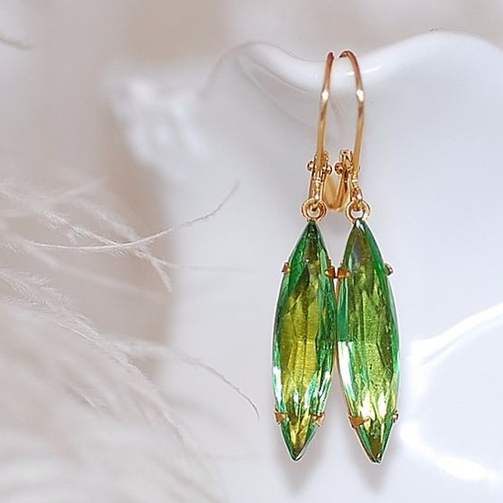 Charming Earring for Any Occasion