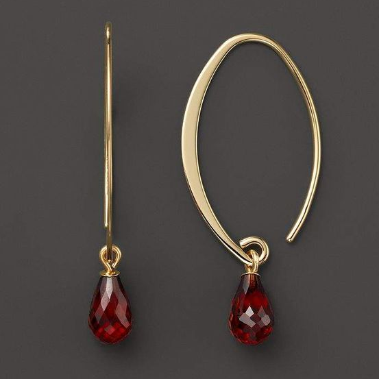 Charming Gold Earring for Any Occasion