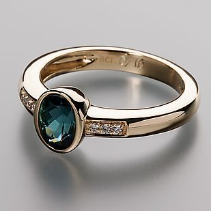 Stunning Gold Ring for Daily Wear
