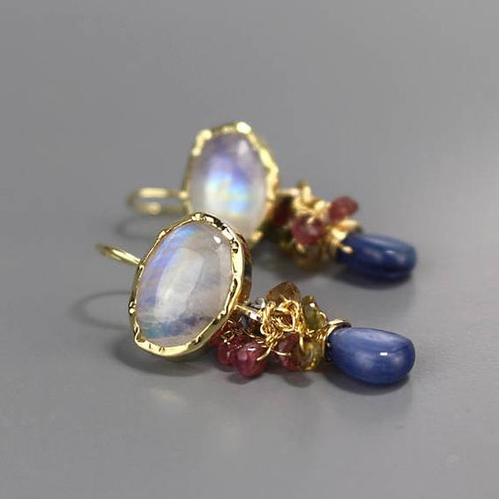 Vintage Handmade Gold Earring