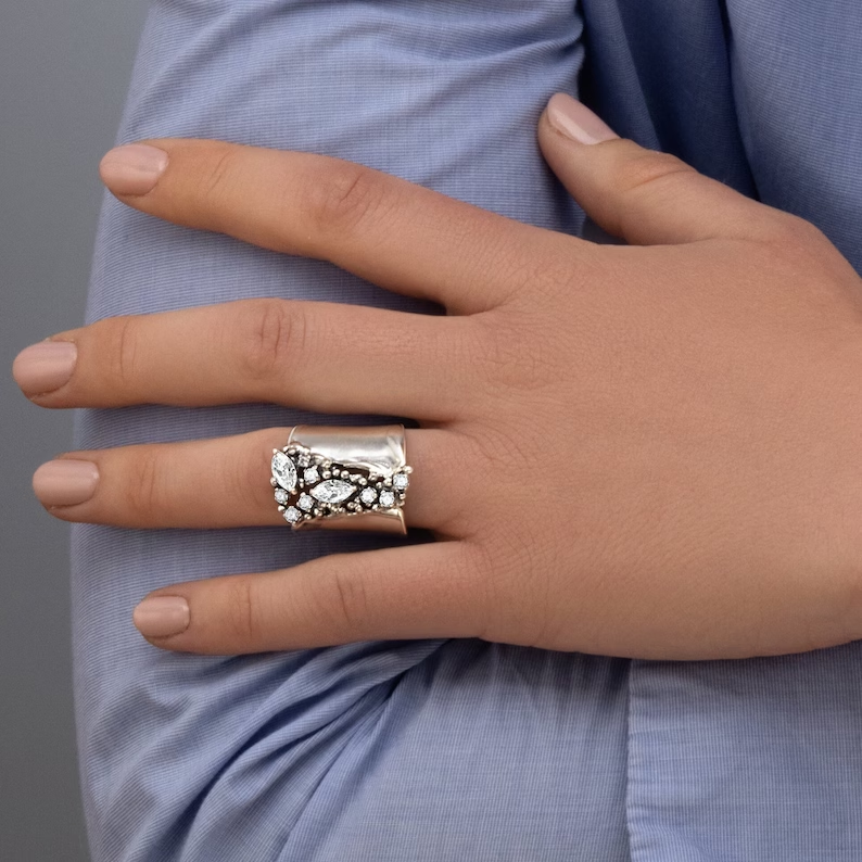Romantic Silver Ring for Special Moments