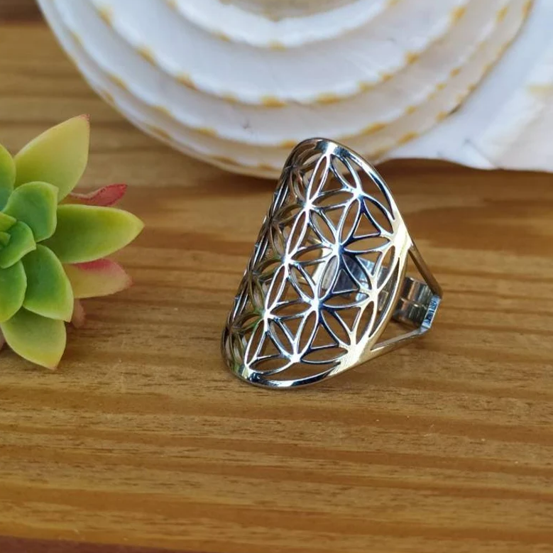 Elegant Silver Ring for Every Occasion