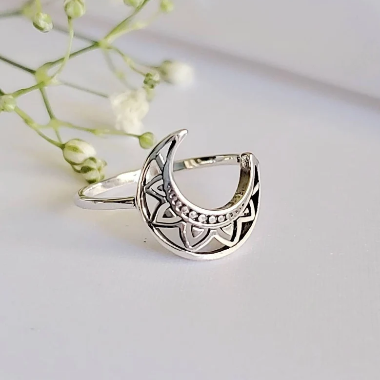 Elegant Silver Ring for Every Occasion