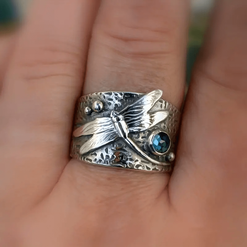 Stunning Silver Ring for Daily Wear