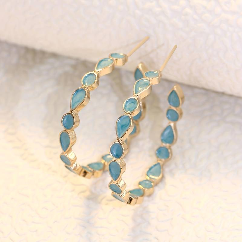 Classic Earring with Timeless Appeal