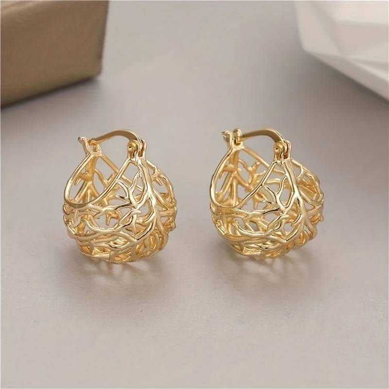 Stunning Gold Earring for Daily Wear